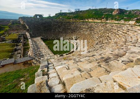 Überreste des römischen Theaters in der antiken Siedlung von Aphrodisias, Türkei Stockfoto