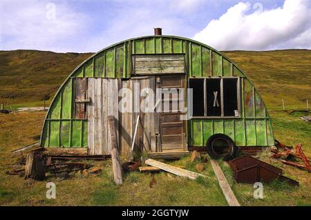 Semi-verkommen Bauernhof Gebäude in Hjardargrund im Jokuldalur Tal, Island Stockfoto