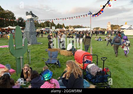 Dorset, Großbritannien. September 2021. Tag 1 vom 2021 Ende des Road Festivals in den Larmer Tree Gardens in Dorset. Foto: Richard Gray/Alamy Stockfoto