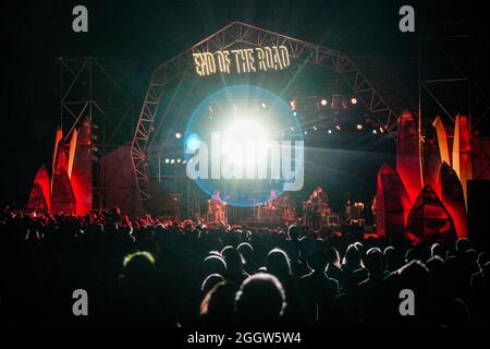 Dorset, Großbritannien. September 2021. Stereolab tritt am Ende des Road Festivals 2021 in den Larmer Tree Gardens in Dorset auf. Foto: Richard Gray/Alamy Stockfoto