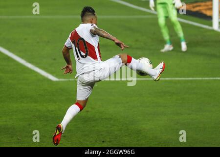 Lima, Peru. September 2021. Cueva während der Fußball-WM-Qualifikation 2022 zwischen Peru und Uruguay beim Estádio Nacional del Peru in Lima, Peru. Das Spiel endete 1-1 mit Tapia-Wertung für die Gastgeber in der 24. Minute und de Arrascaeta-Ausgleich für Uruguay in der 29. Kredit: SPP Sport Pressefoto. /Alamy Live News Stockfoto