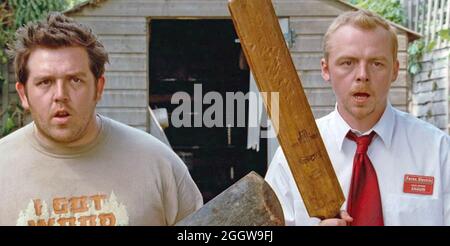 SHAUN OF THE DEAD 2004 Universal Picturs Film mit Simon Pegg direkt bei Nick Frost Stockfoto