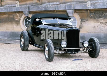 Building a 32 Ford Roadster with 409 Chevy Engine