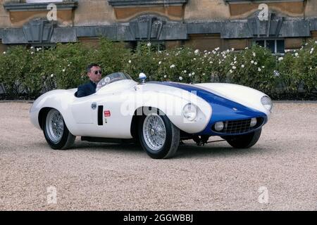 1955 Ferrari 750 Monza Spider auf dem Salon Prive 2021 im Blenheim Palace Woodstock Oxfordshire UK, 1. Und 2. September 2021 Stockfoto