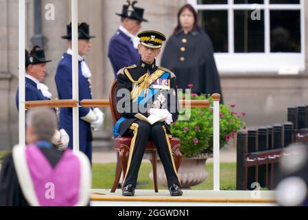 Der Herzog von Kent bei einem Gottesdienst im Garten des Palace of Holyroodhouse in Edinburgh, anlässlich des 50. Jahrestages der Royal Scots Dragoon Guards. Bilddatum: Freitag, 3. September 2021. Stockfoto