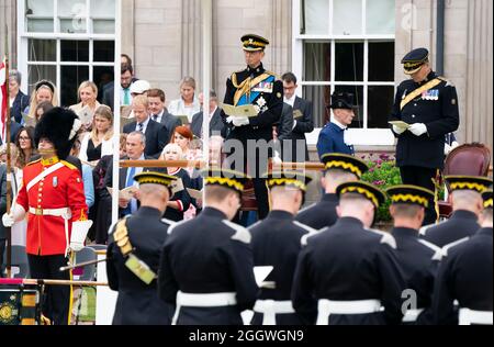 Der Herzog von Kent bei einem Gottesdienst im Garten des Palace of Holyroodhouse in Edinburgh, anlässlich des 50. Jahrestages der Royal Scots Dragoon Guards. Bilddatum: Freitag, 3. September 2021. Stockfoto