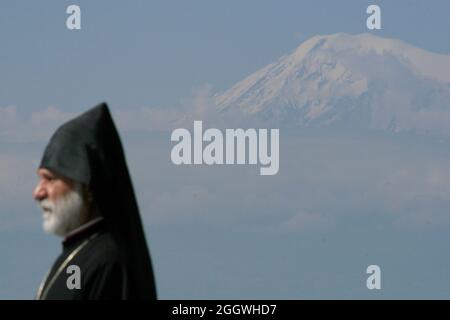 JEREWAN, ARMENIEN - 26. Jun 2016: JEREWAN, ARMENIEN - 26. Juni 2016: Papst Franziskus besucht das erste christliche Land Armenien. Stockfoto
