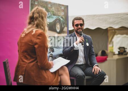 Model und Moderator Jodie Kidd tritt beim Concours of Elegance Motor Show im Hampton Court Palace, London, auf. Stockfoto