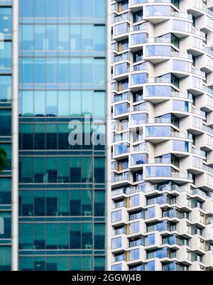 London, England, Großbritannien - Wohnturm am One Park Drive von Herzog & de Meuron Stockfoto