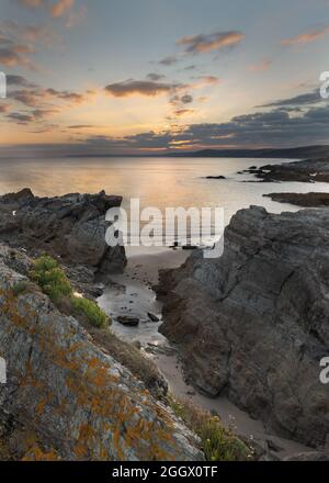 Sharrow Point bei Sonnenuntergang Whitsand von Cornwall Stockfoto