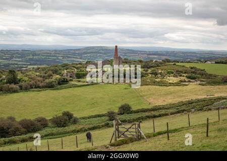 Die Phoenix United Mine ist eine stilllegte Kupfer- und Zinnmine aus dem 19. Jahrhundert in Cornwall Stockfoto