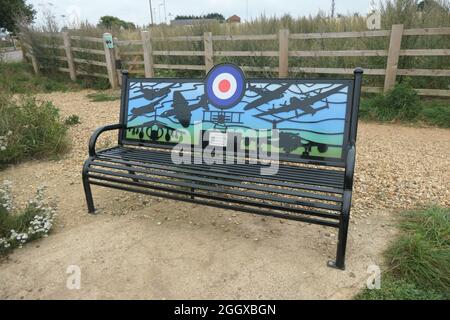 Die USAF Bomber Crew tötete 1944 Borough Hill Daventry England SEAT Memorial World war Two nach einem Bombenangriff in Deutschland und kehrte den Hit Mast im Nebel zurück Stockfoto