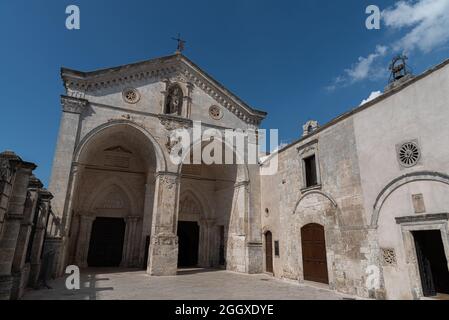 Das Heiligtum von San Michele Arcangelo befindet sich in Monte Sant'Angelo, am Gargano, in der Provinz Foggia. Es ist bekannt als Celeste Basilica, Be Stockfoto