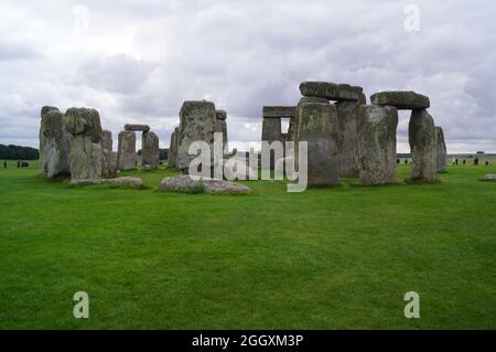 Amesbury, Wiltshire (UK): Der Kreis der stehenden Steine, bekannt als Stonehenge Stockfoto