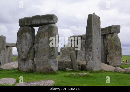 Amesbury, Wiltshire (UK): Ein Detail des Kreises der stehenden Steine von Stonehenge Stockfoto