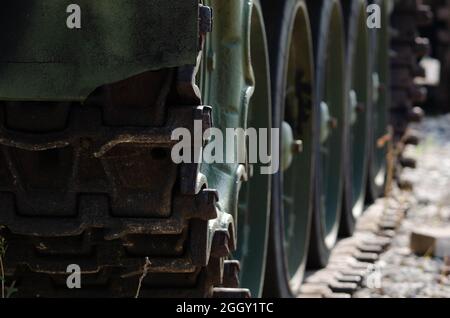 Alte verlassene gepanzerte Fahrzeuge des zweiten Weltkrieges Stockfoto