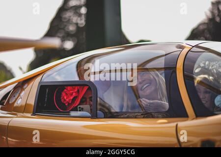 Model und Moderator Jodie Kidd tritt beim Concours of Elegance Motor Show im Hampton Court Palace, London, auf. Stockfoto