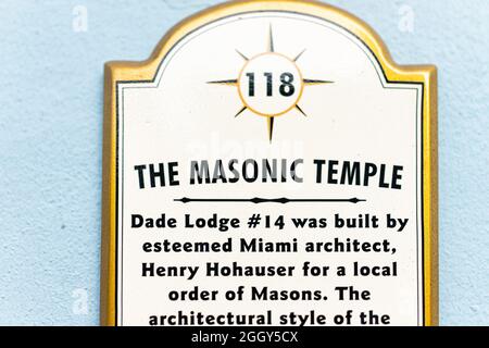 Key West, USA - 25. Januar 2021: Zeichen für den Freimaurertempel der Dade Lodge Nummer 14, der vom Miami-Architekten Henry Hohauser für den lokalen Orden von Fr. Stockfoto