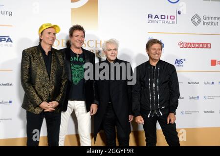 Hamburg der 02.09.2021 - John Taylor, Simon Le Bon, Nick Rhodes und Roger Taylor (v. li.) der britischen Band Duran Duran bei der Verleihung Deutscher Stockfoto