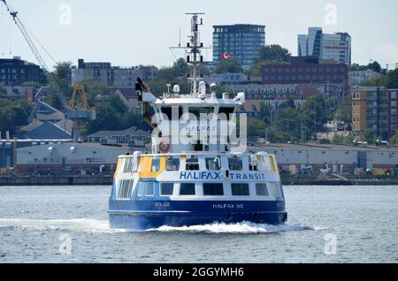 Halifax Transit Fähre 'Rita Joe' Ankunft am Alderney Landing Fährterminal in Dartmouth, Nova Scotia Stockfoto