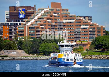 Halifax Transit Fähre 'Rita Joe' auf dem Weg nach Dartmouth im Hafen von Halifax Stockfoto