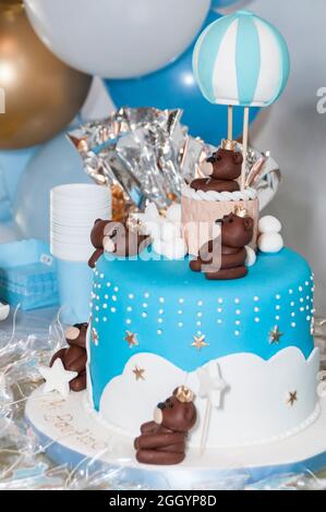 Ein leckerer Kuchen für eine Kinderparty. Stockfoto