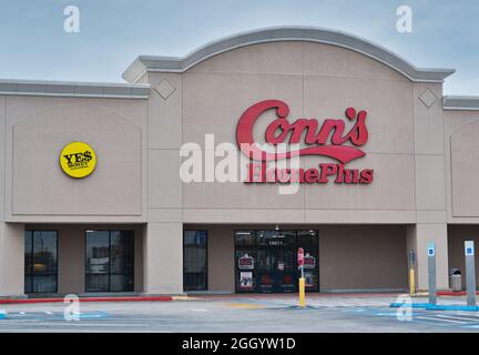 Humble, Texas USA 11-28-2019: Conn's Home Plus Store in Humble, TX. Stockfoto