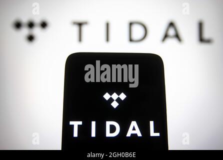 Ukraine. September 2021. In dieser Abbildung ist ein Tidal-Logo auf einem Smartphone und einem pc-Bildschirm zu sehen. Kredit: SOPA Images Limited/Alamy Live Nachrichten Stockfoto