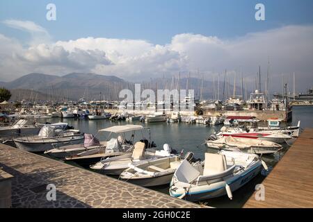 Touristischer Hafen in Gaeta Italien Stockfoto