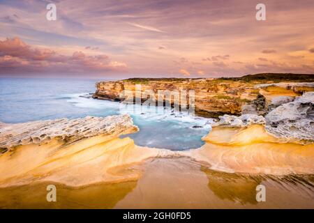 Pazifikküste entlang des Kamay Botany Bay National Park Stockfoto