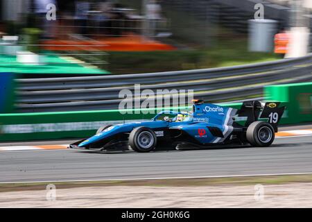 Zandvoort, Niederlande. September 2021. ZANDVOORT, NIEDERLANDE - 4. SEPTEMBER: Caio Collet von MP Motorsport beim Rennen der Formel 3 auf dem Circuit Zandvoort am 4. September 2021 in Zandvoort, Niederlande. (Foto von Marcel ter Bals/Orange Picics) Credit: Orange Pics BV/Alamy Live News Stockfoto