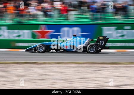 Zandvoort, Niederlande. September 2021. ZANDVOORT, NIEDERLANDE - 4. SEPTEMBER: Caio Collet von MP Motorsport beim Rennen der Formel 3 auf dem Circuit Zandvoort am 4. September 2021 in Zandvoort, Niederlande. (Foto von Marcel ter Bals/Orange Picics) Credit: Orange Pics BV/Alamy Live News Stockfoto