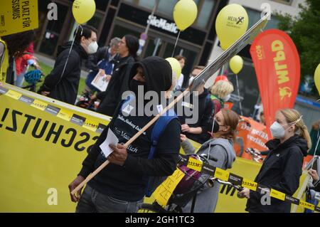 Demonstration für die solidarische Gesellschaft in Berlin, Deutschland - 4. September 2021. Stockfoto