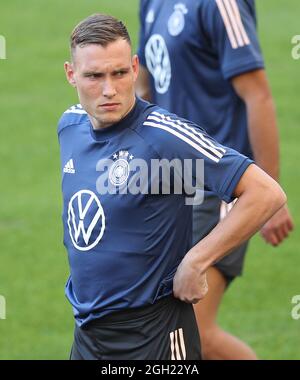 Stuttgart, Deutschland. September 2021. Fußball: Nationalmannschaft, Abschlusstraining vor der WM-Qualifikation gegen Armenien. Deutschlands David Raum während des Trainings. Quelle: Tom Weller/dpa/Alamy Live News Stockfoto