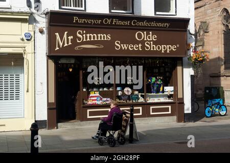 Herr Simms Olde Sweet Shoppe, High Street, Worcester, England, Großbritannien Stockfoto