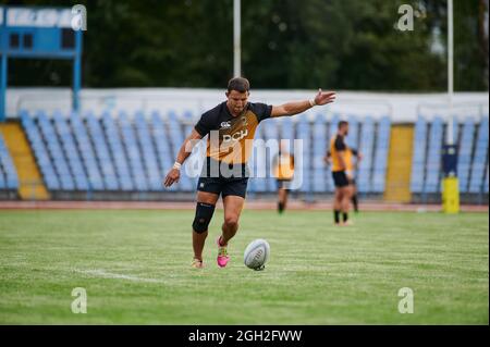 KHARKIV, UKRAINE - 4. SEPTEMBER 2021: Das Rugby-Spiel der ukrainischen Meisterschaft RC Olymp gegen Polytechnic Stockfoto