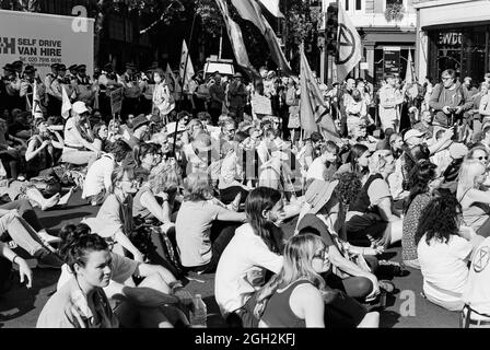 Am 24. August 2021 protestierten die Demonstranten der Extinction Rebellion in der Charing Cross Road im Londoner West End Stockfoto