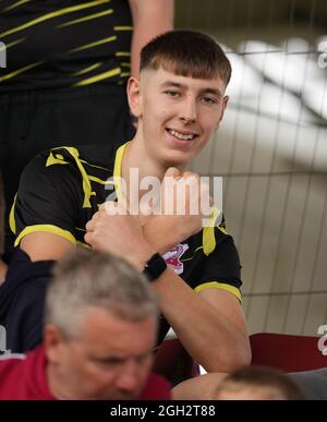 Northampton, Großbritannien. September 2021. Scunthorpe United Unterstützer während des Sky Bet League 2-Spiels zwischen Northampton Town und Scunthorpe United am 4. September 2021 im Sixfields Stadium, Northampton, England. Foto von Andy Rowland. Quelle: Prime Media Images/Alamy Live News Stockfoto