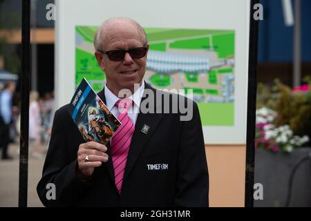 Ascot, Bergen, Großbritannien. September 2021. Rennfahrer genießen den zweiten Tag des September-Rennwochenendes auf der Ascot Racecourse. Quelle: Maureen McLean/Alamy Stockfoto