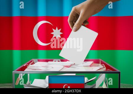 Aserbaidschan Flagge, Hand Drop Stimmzettel in eine Box - Abstimmung, Wahlkonzept - 3D-Illustration Stockfoto