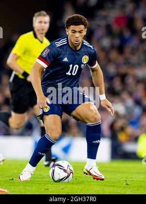 Glasgow, Schottland, Großbritannien. . September 2021. 4. September 2021; Hampden Park, Glasgow, Schottland: FIFA WM 2022 Qualifikationsfußball, Schottland gegen Moldawien: Che Adams of Scotland Kredit: Action Plus Sports Images/Alamy Live News Stockfoto