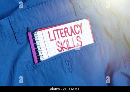 Inspiration zeigt Zeichen Kompetenz. Geschäftsidee Alle Kenntnisse und Fähigkeiten müssen Informationen bewerten Thinking New Bright Ideas Renewing Stockfoto