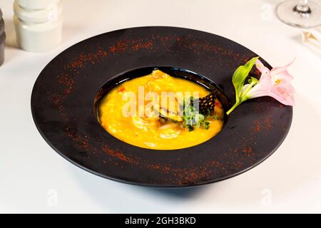 Risotto mit Meeresfrüchten Stockfoto