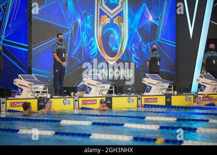 Federica Pellegrini kehrt zur Internationalen Schwimmliga 2021 im Becken Felice Scandone in Neapel zurück. Eine echte Weltmeisterschaft in Schwimmteams, die im November mit den Playoffs fortgesetzt wird, mit den ersten 8 der regulären Saison, um im Januar 2022 mit den 4 besten Teams zu beenden, um den Titel zu konkurrieren. Das sind die zehn Teams der Internationalen Schwimmliga 2021: Aqua Centurions (Italien, Kapitän Federica Pellegrini), Cali Condors (USA, amtierender Champion), DC Trident (USA), Energy Standard (Frankreich), New York Breakers (USA), Team Iron (Ungarn), Los Angeles Cur Stockfoto