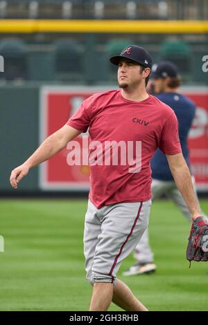 Denver CO, USA. September 2021. Atlanta Pitcher Luke Jackson (77) während des Vorspiels mit Atlanta Braves und Colorado Rockies im Coors Field in Denver Co. David Seelig/Cal Sport Medi. Kredit: csm/Alamy Live Nachrichten Stockfoto