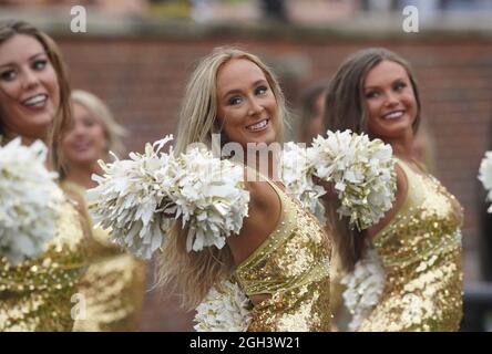 Columbia, Usa. September 2021. Die Mizzou Golden Girls treten am Samstag, 4. September 2021, während des Vorspiels vor dem Central Michigan-Missouri Fußballspiel im Faurot Field in Columbia, Missouri, auf. Foto von Bill Greenblatt/UPI Credit: UPI/Alamy Live News Stockfoto