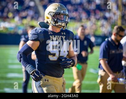 4. September 2021: Navy Midshipmen Linebacker Diego Fagot (54) während des regulären Saisoneröffnungsspiels zwischen der Marshall Thundering Herde und den Navy Midshipmen im Navy-Marine Corps Memorial Stadium in Annapolis, Maryland Fotograf: Cory Royster Stockfoto