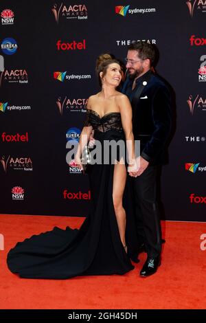 Sydney, Australien, 4. Dezember 2019. Ada Nicodemou und Adam Rigby kommen zu den AACTA Awards 2019, die Foxtel am 04. Dezember 2019 im The Star in Sydney, Australien, verliehen hat. Kredit: Geschwindigkeit Medien/Alamy Live Nachrichten Stockfoto
