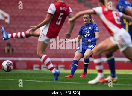 London, Großbritannien. September 2021. Erin Cuthbert von Chelsea Women erzielt beim FAWSL-Spiel zwischen Arsenal Women und Chelsea Women am 5. September 2021 im Emirates Stadium, London, England, ein Tor auf 1-1. Foto von Andy Rowland. Quelle: Prime Media Images/Alamy Live News Stockfoto