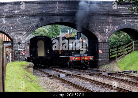 Great Eastern Railway 0-6-0 No 564 Verlassen Weybourne Bahnhof mit einem Zug bis zum Halt Stockfoto